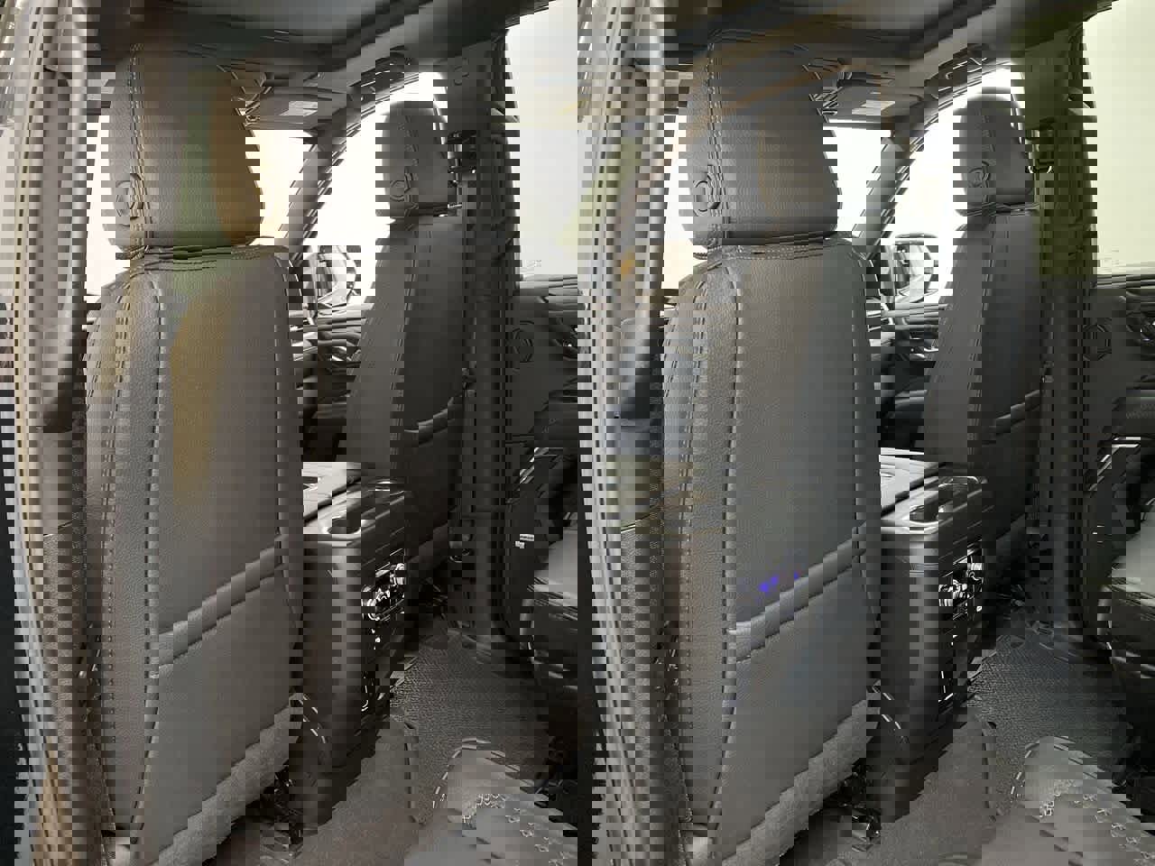 Used 2024 GMC Yukon Denali image 15