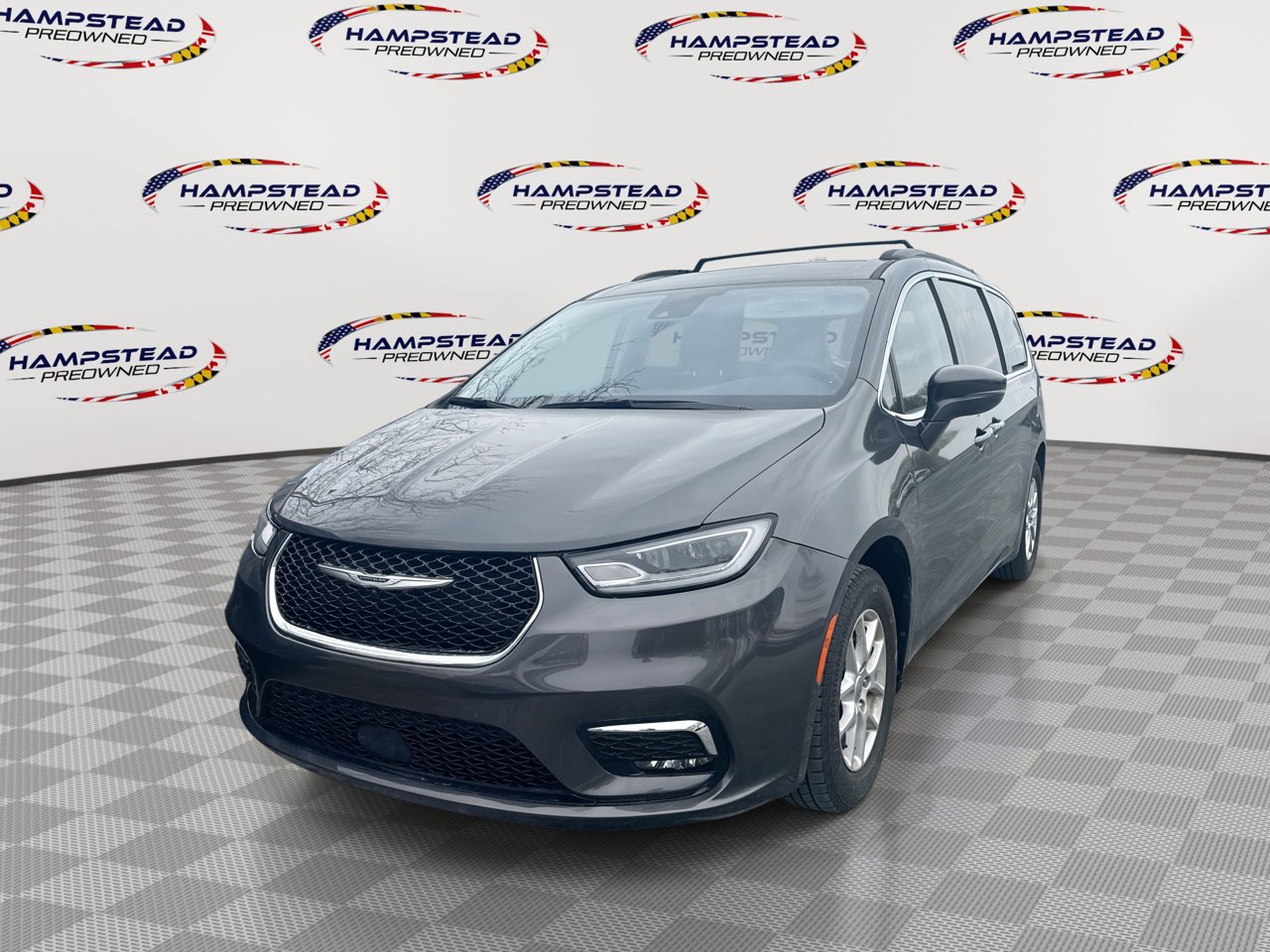 Used 2022 Chrysler Pacifica Touring-L FWD image 1