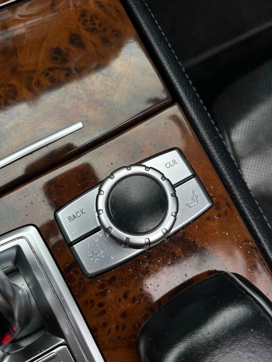 Used 2013 Mercedes-Benz SL 550 w/ Premium Pkg image 19