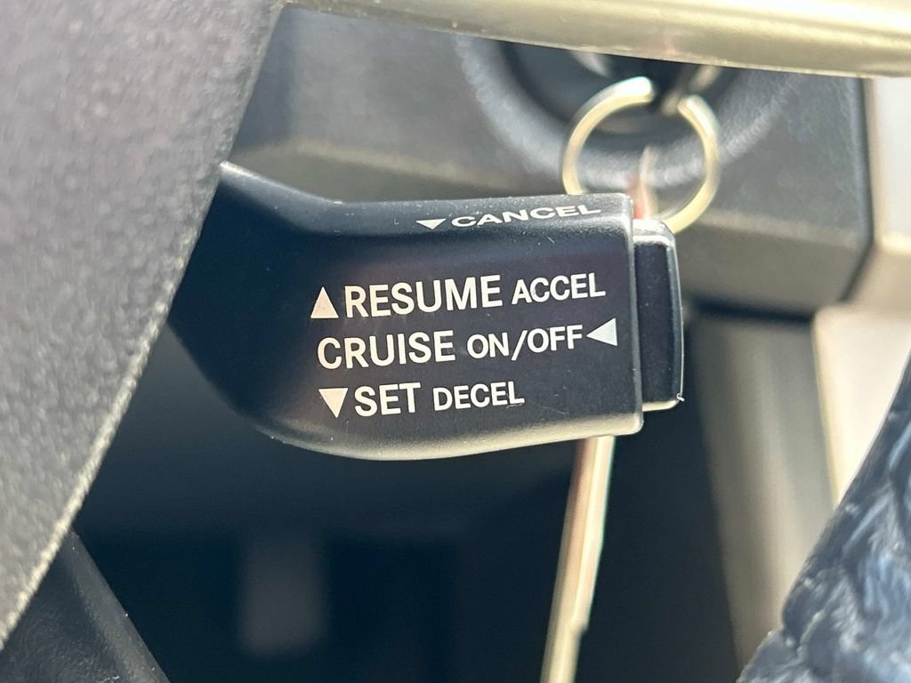 Used 2009 Chrysler Sebring Limited FWD image 24