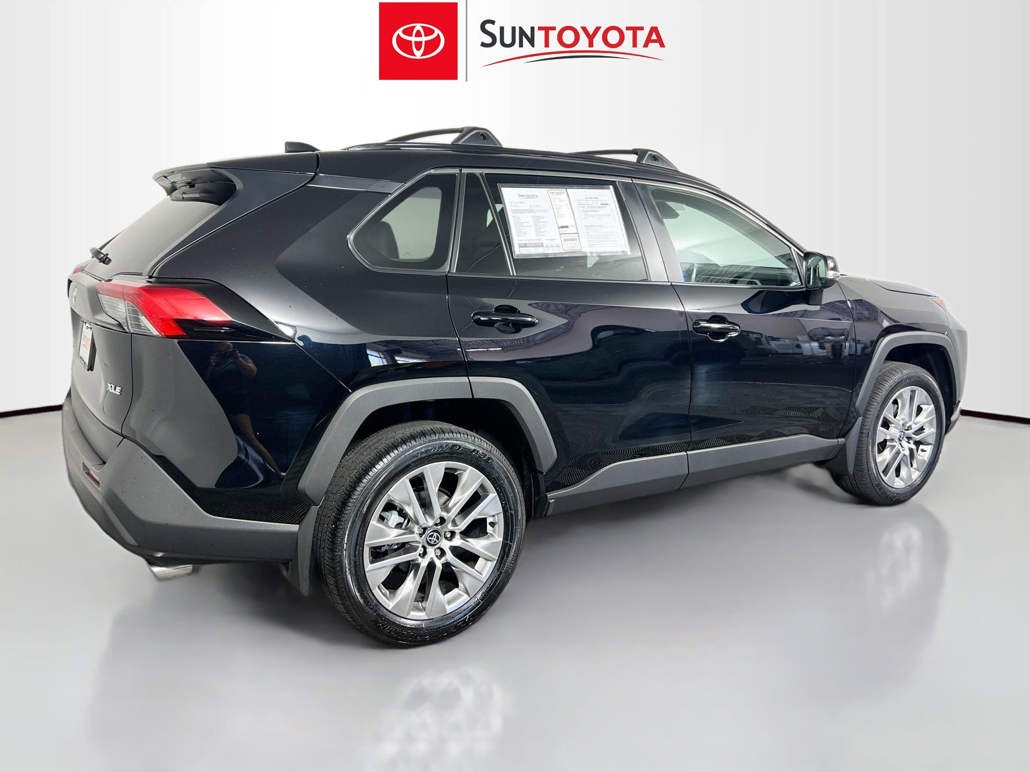 Used 2025 Toyota RAV4 XLE Premium image 4