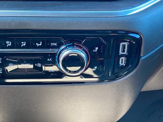 New 2026 GMC Sierra 1500 SLT AWD/4WD image 13
