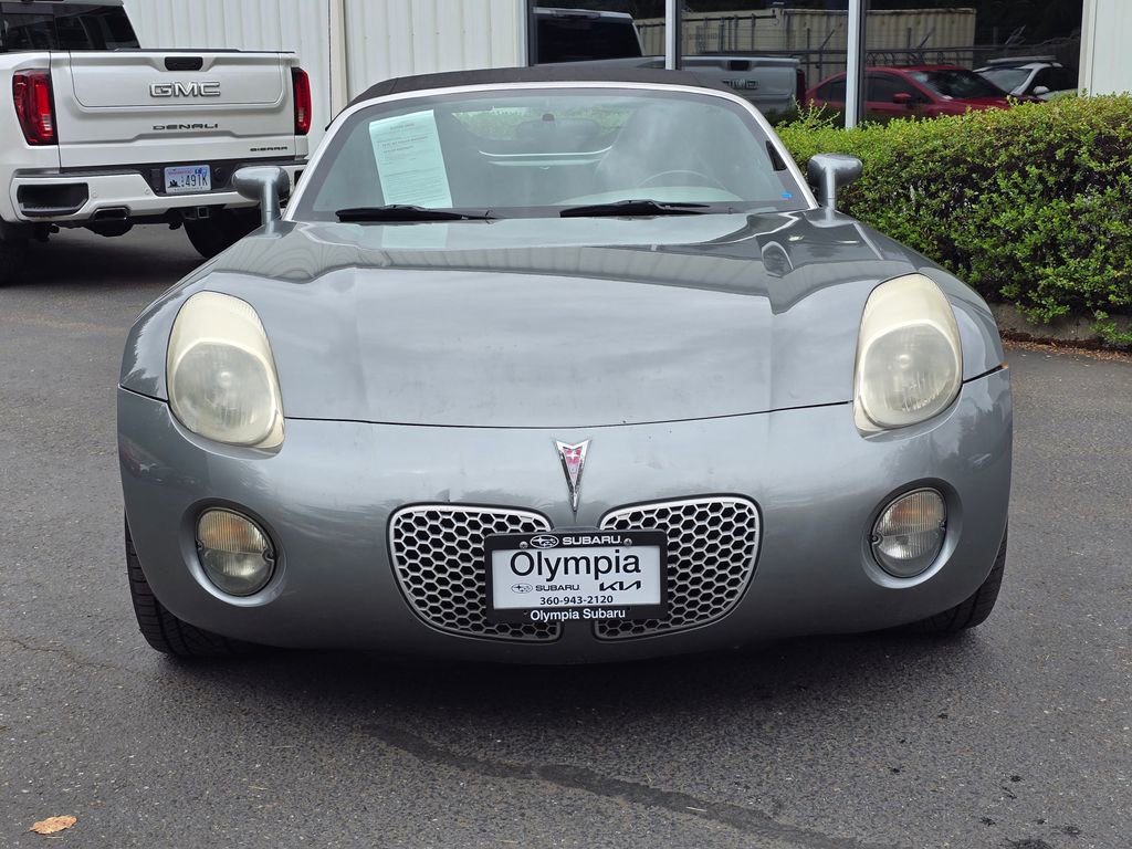 Used 2007 Pontiac Solstice Convertible w/ Premium Package RWD image 2