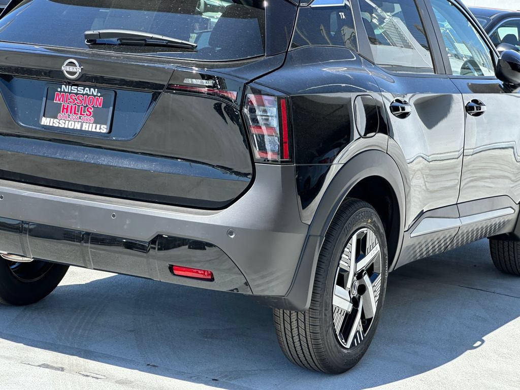 New 2026 Nissan Kicks SV w/ Charging Package FWD image 7