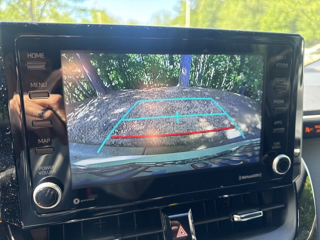 Certified 2022 Toyota Corolla SE w/ SE Premium Package image 4