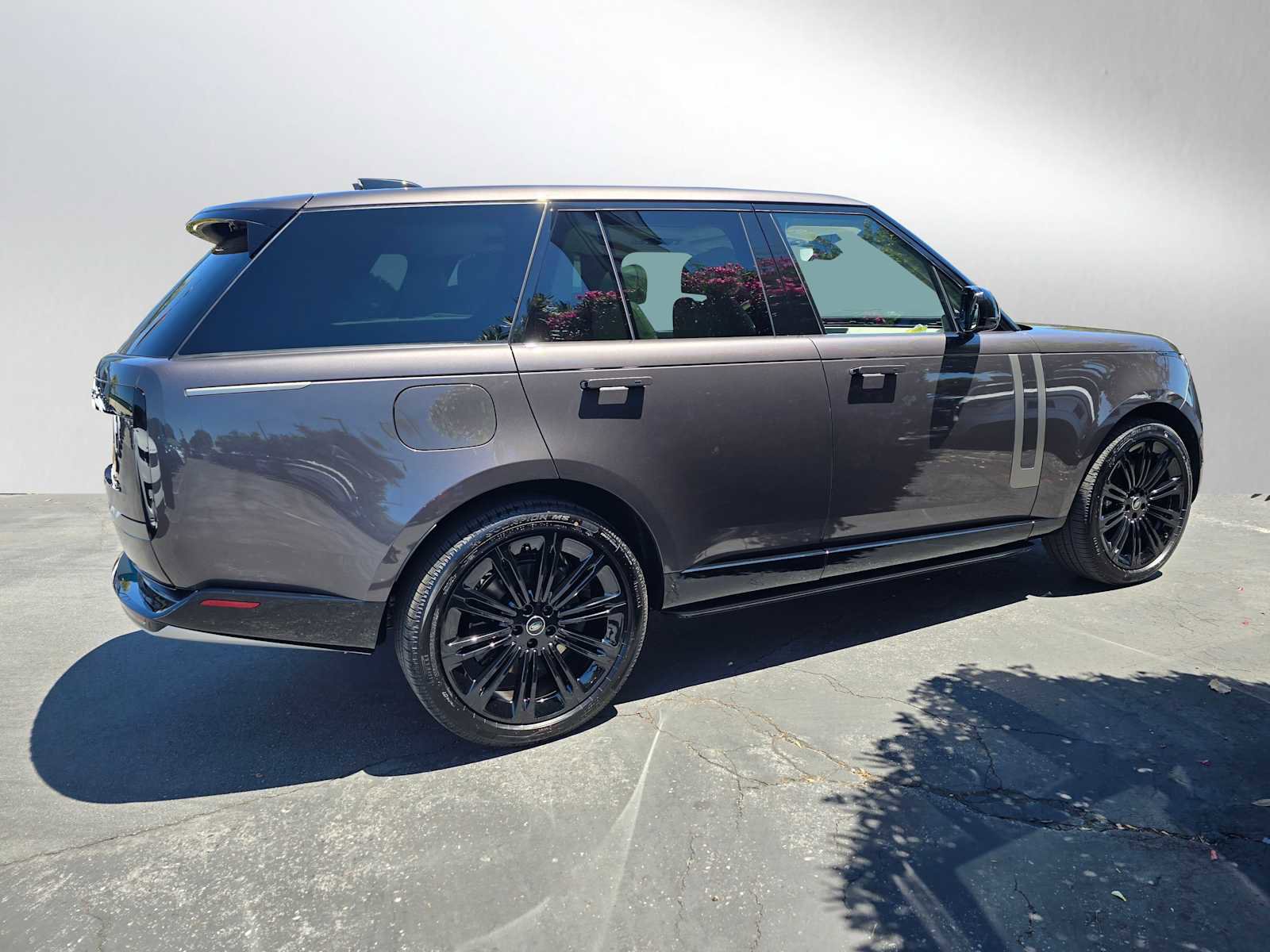 New 2025 Land Rover Range Rover SE image 6