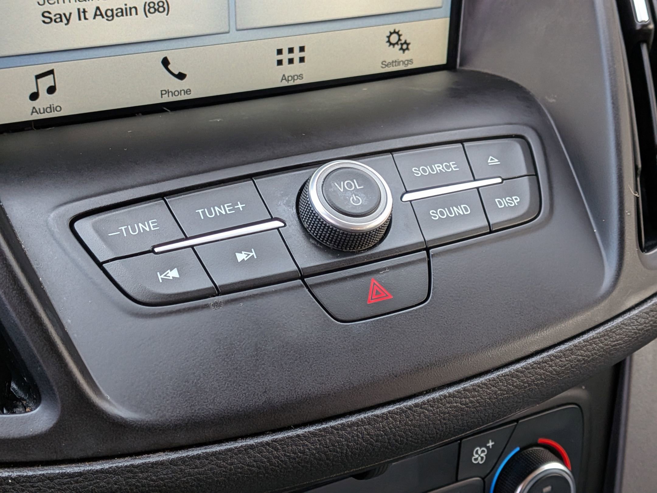 Used 2017 Ford Escape SE w/ Equipment Group 201A image 21