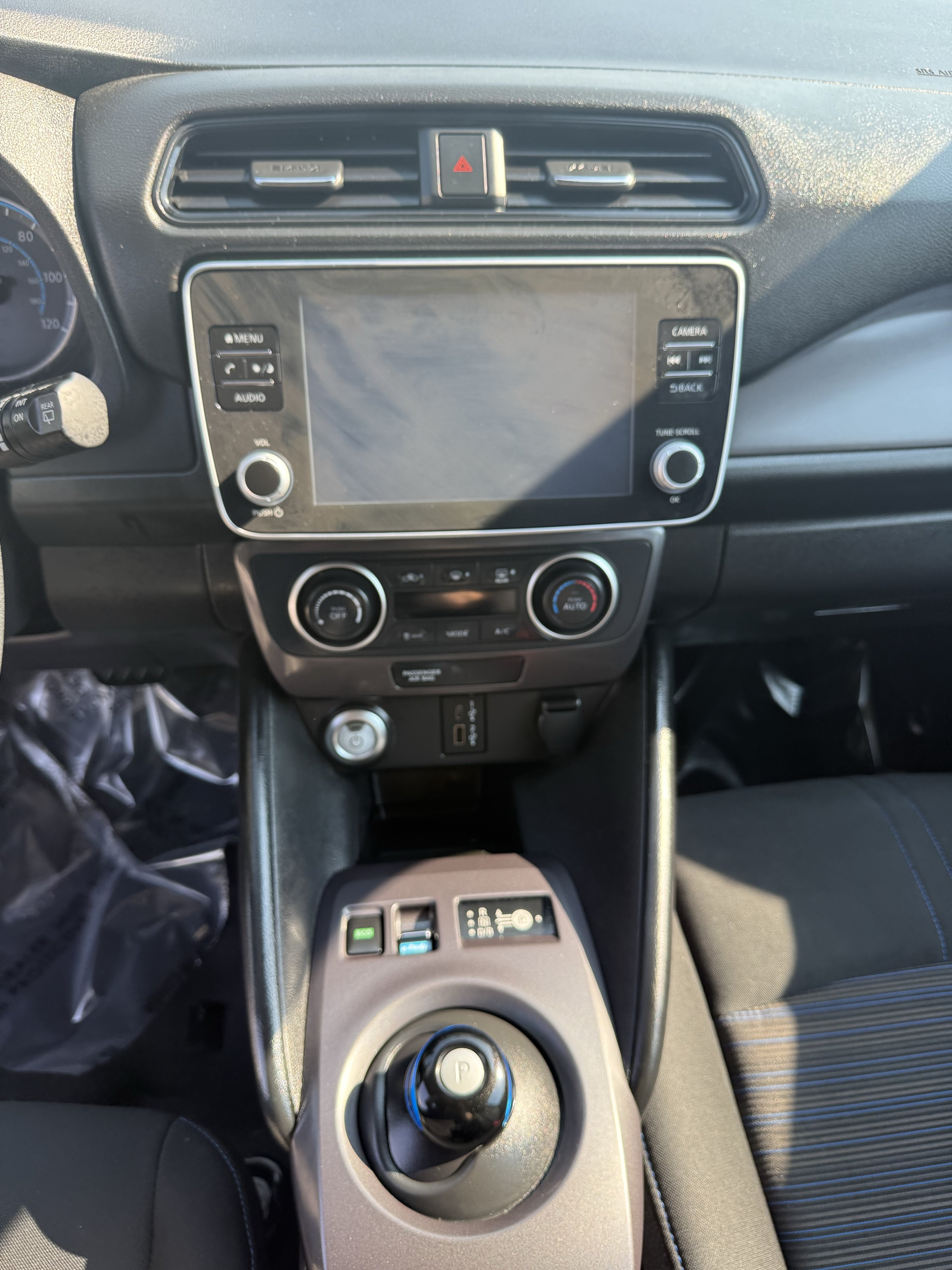 Used 2025 Nissan Leaf S FWD image 15