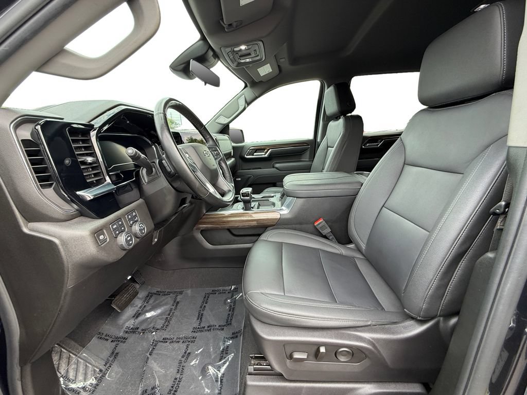 Used 2024 Chevrolet Silverado 1500 RST w/ RST All Star Premium Package AWD/4WD image 9