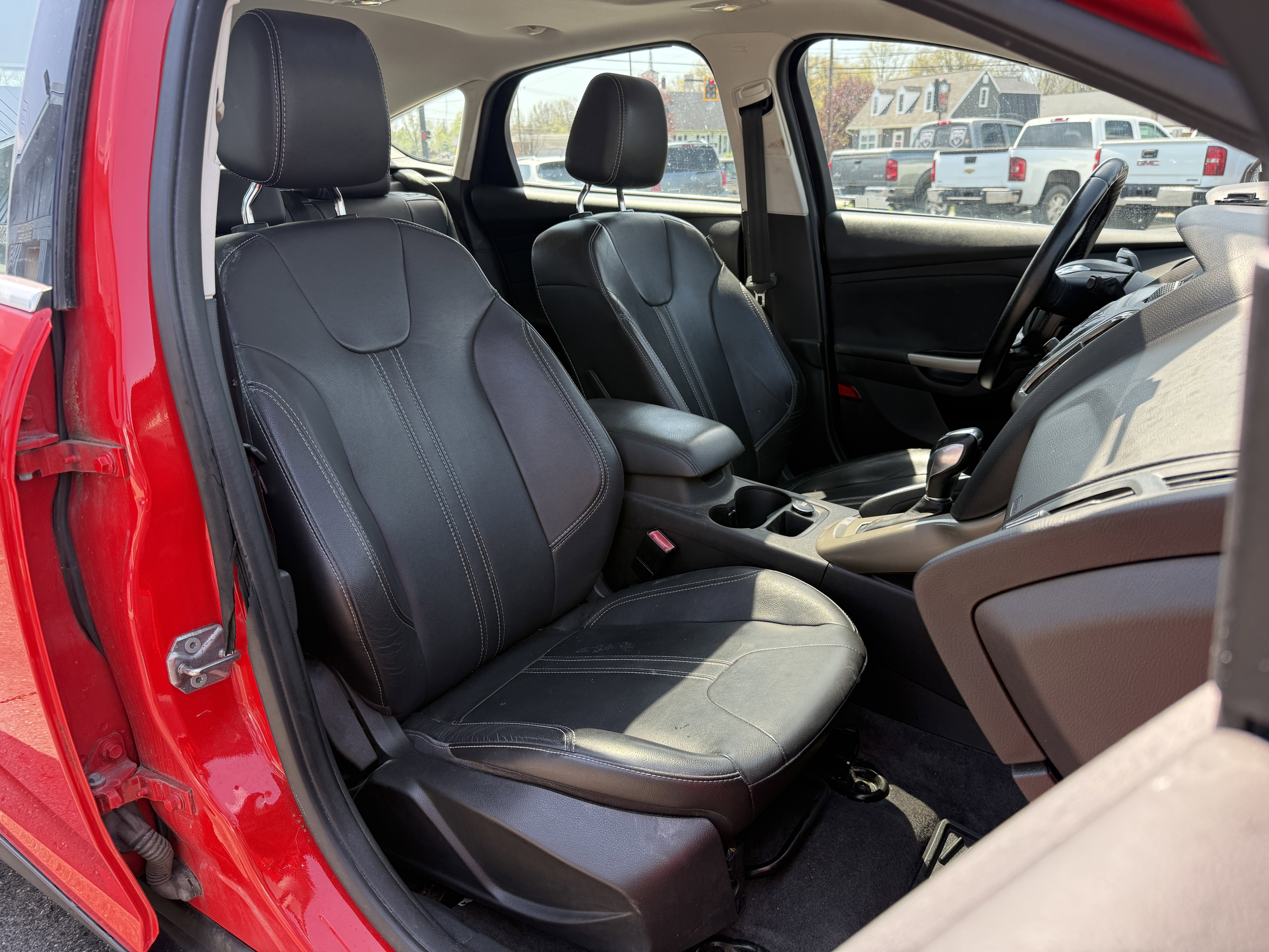Used 2012 Ford Focus SEL FWD image 14