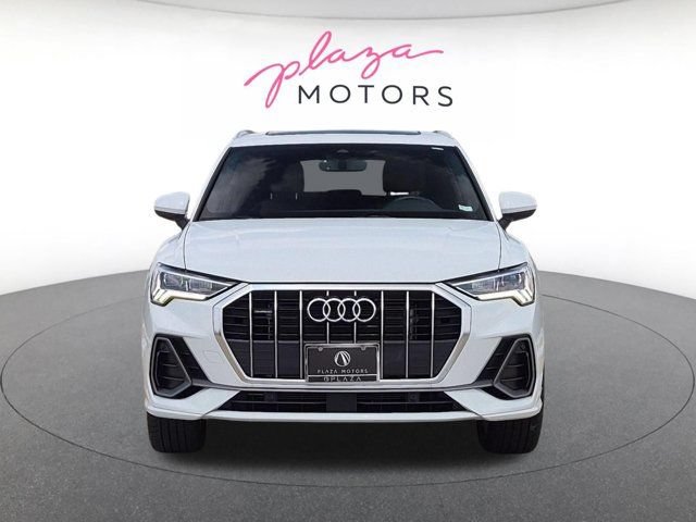 Certified 2024 Audi Q3 2.0T Premium w/ Convenience Package AWD/4WD image 2