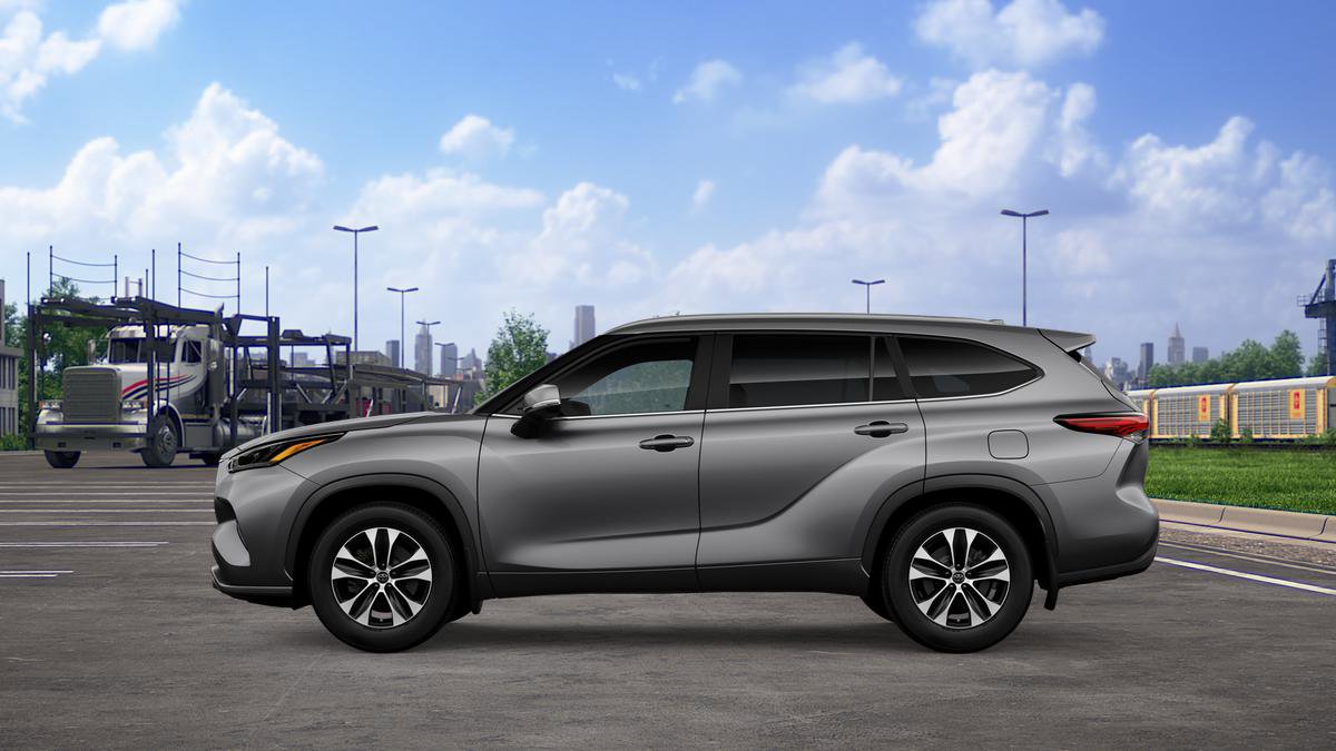New 2026 Toyota Highlander XLE image 4