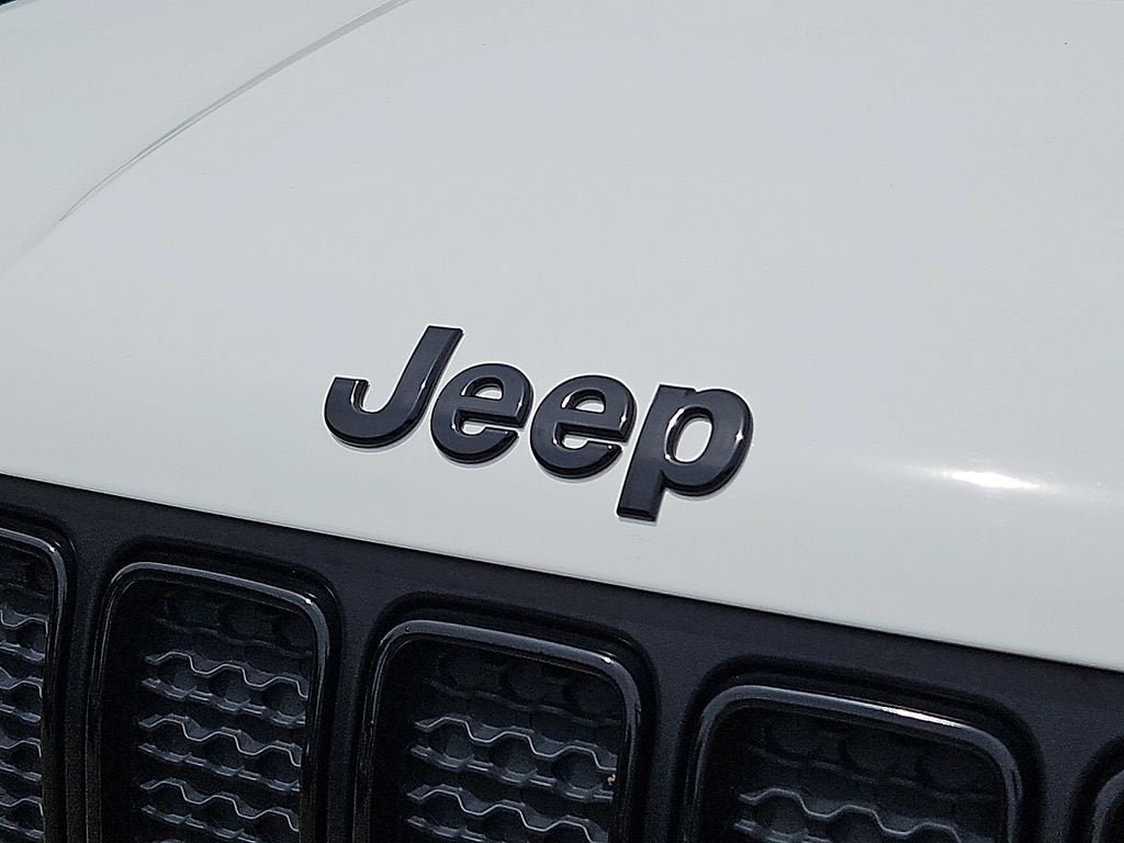 Used 2023 Jeep Renegade Altitude w/ Sun/Sound Group AWD/4WD image 32