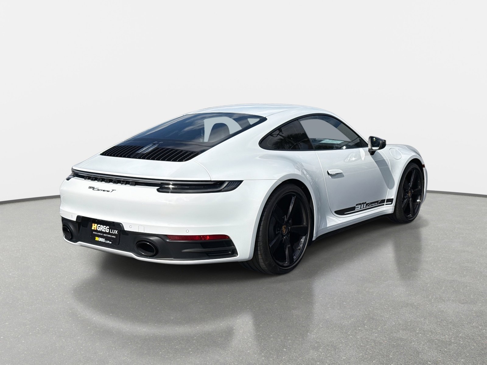 Used 2023 Porsche 911 Carrera T image 3
