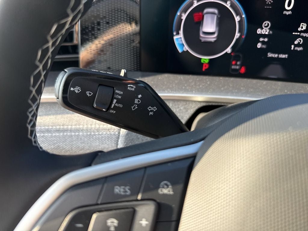 New 2026 Volkswagen Tiguan S FWD image 17