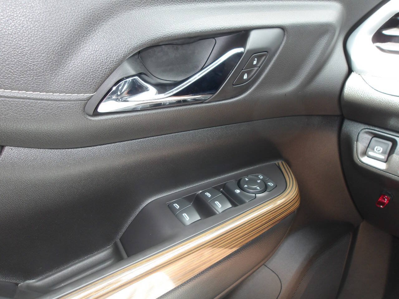 Used 2020 GMC Acadia SLE AWD/4WD image 23