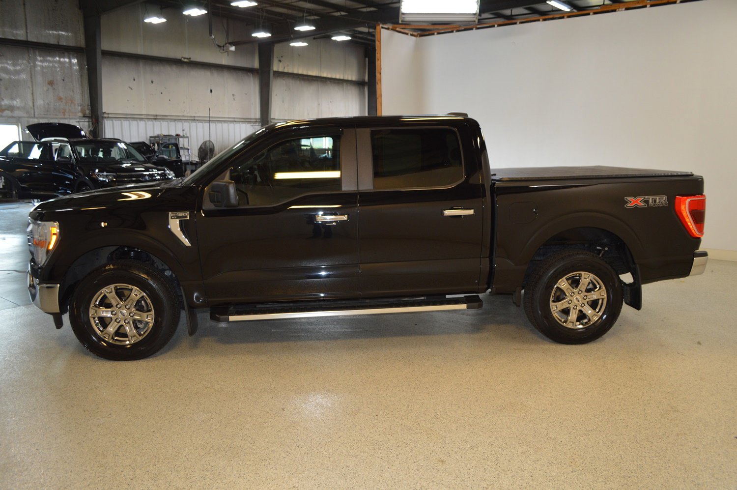 Used 2022 Ford F150 XLT w/ XTR Package image 6
