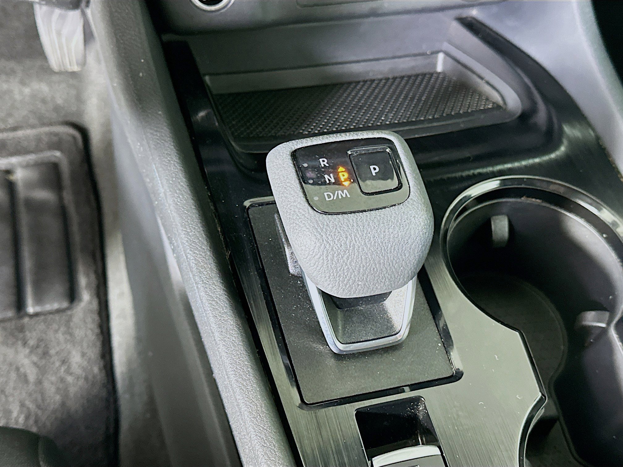 Used 2023 Nissan Rogue S image 24