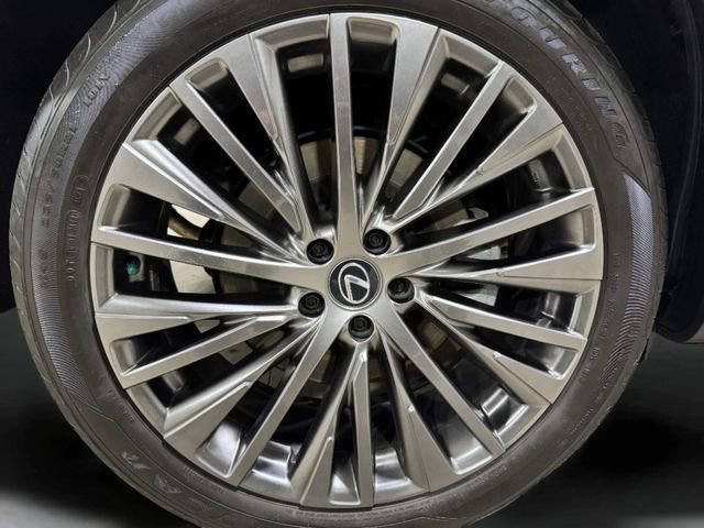 Used 2024 Lexus RX 350 w/ Convenience Package image 31