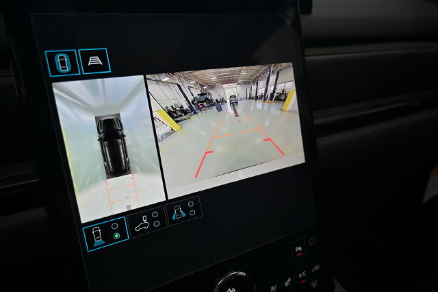 New 2026 GMC Terrain AT4 w/ Convenience Package III AWD/4WD image 13