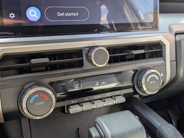 Used 2025 Toyota Tacoma TRD Off-Road image 17