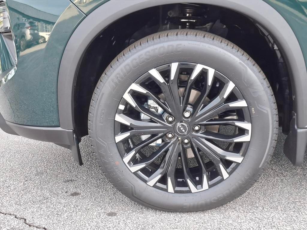 New 2026 Nissan Rogue Dark Armor FWD image 9