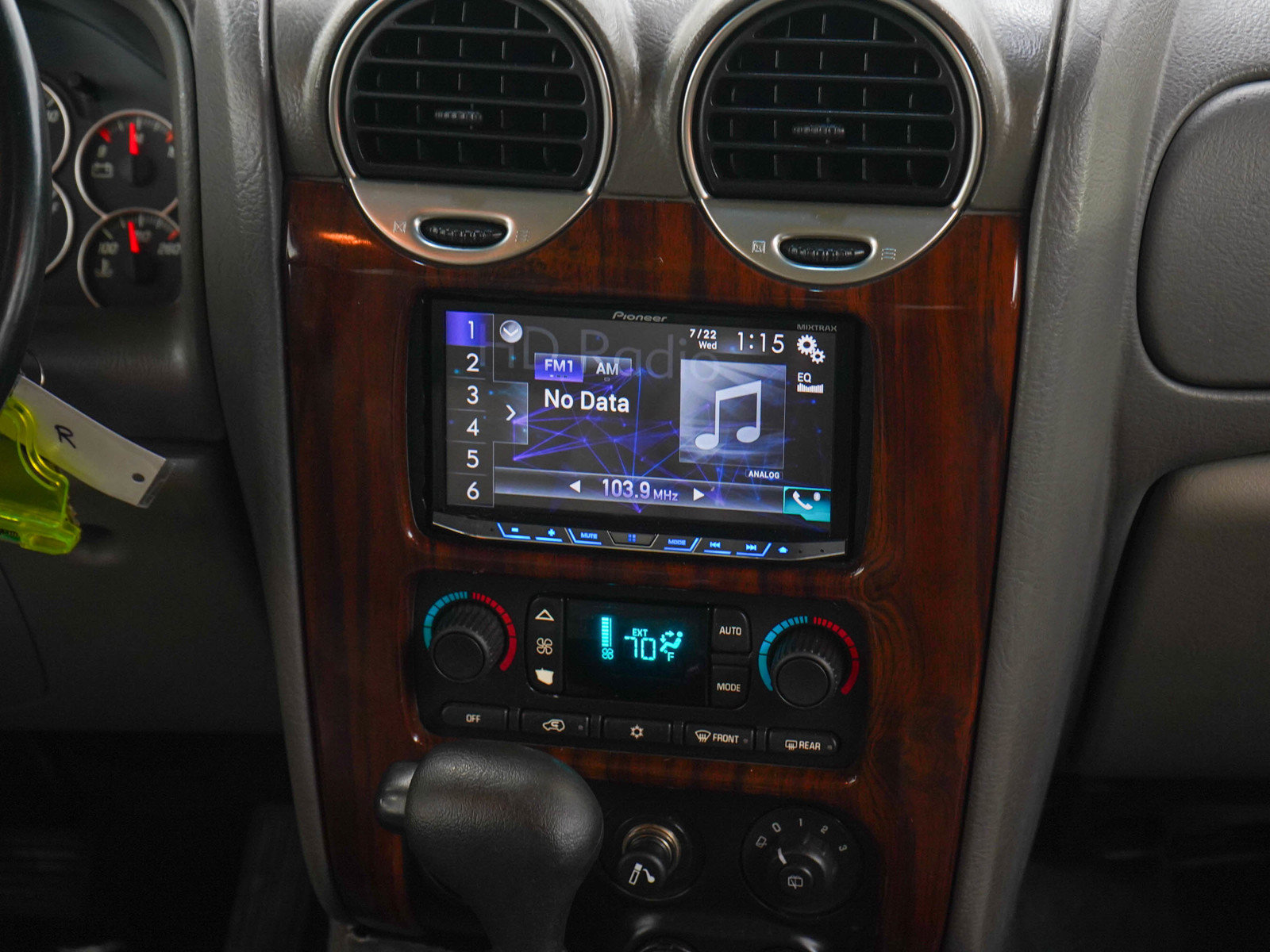 Used 2003 GMC Envoy SLT AWD/4WD image 16