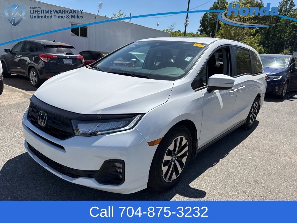 Used 2025 Honda Odyssey EX-L image 3