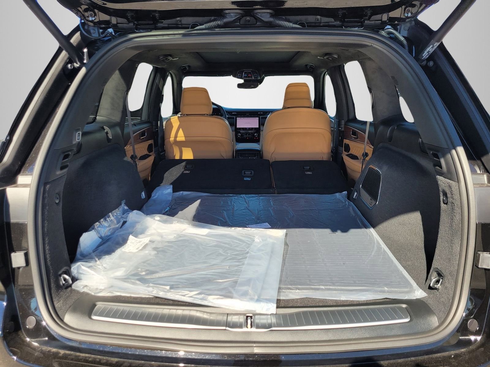 New 2025 Jeep Grand Cherokee Summit image 7