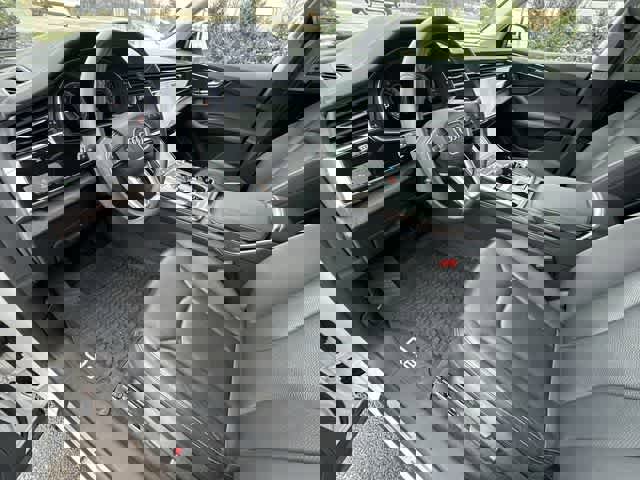 Used 2023 Audi Q8 Premium Plus w/ Premium Plus Package image 17