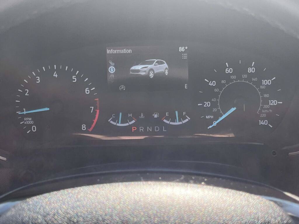Used 2022 Ford Escape SE w/ SE Sport Appearance Package AWD/4WD image 3