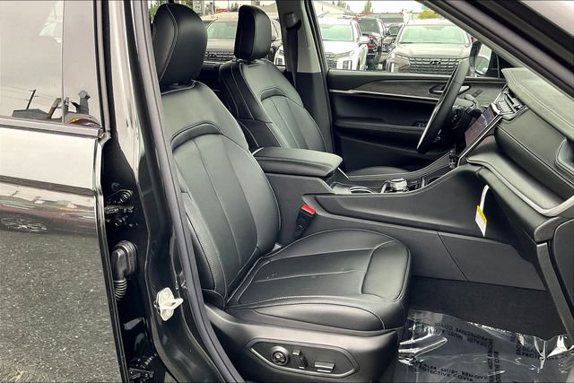 New 2024 Jeep Grand Cherokee Limited w/ Luxury Tech Group II image 26