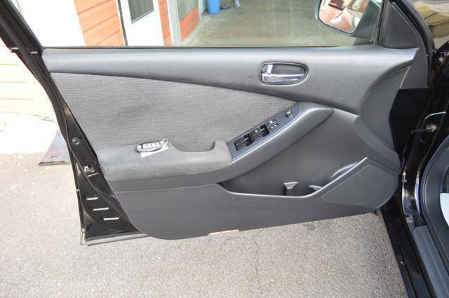Used 2010 Nissan Altima 2.5 S FWD image 27