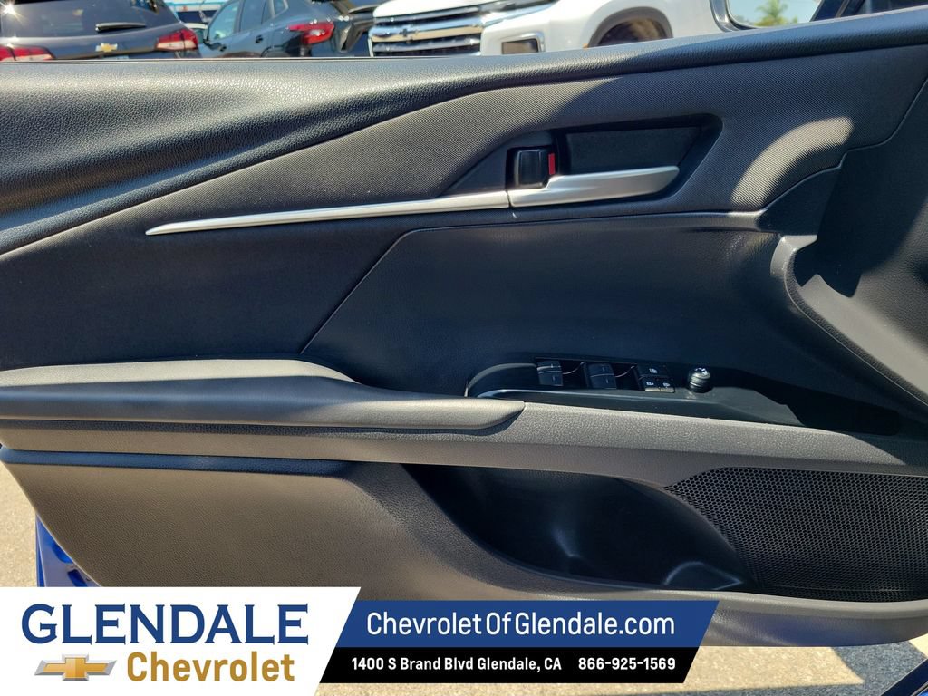 Used 2025 Toyota Camry LE FWD image 35