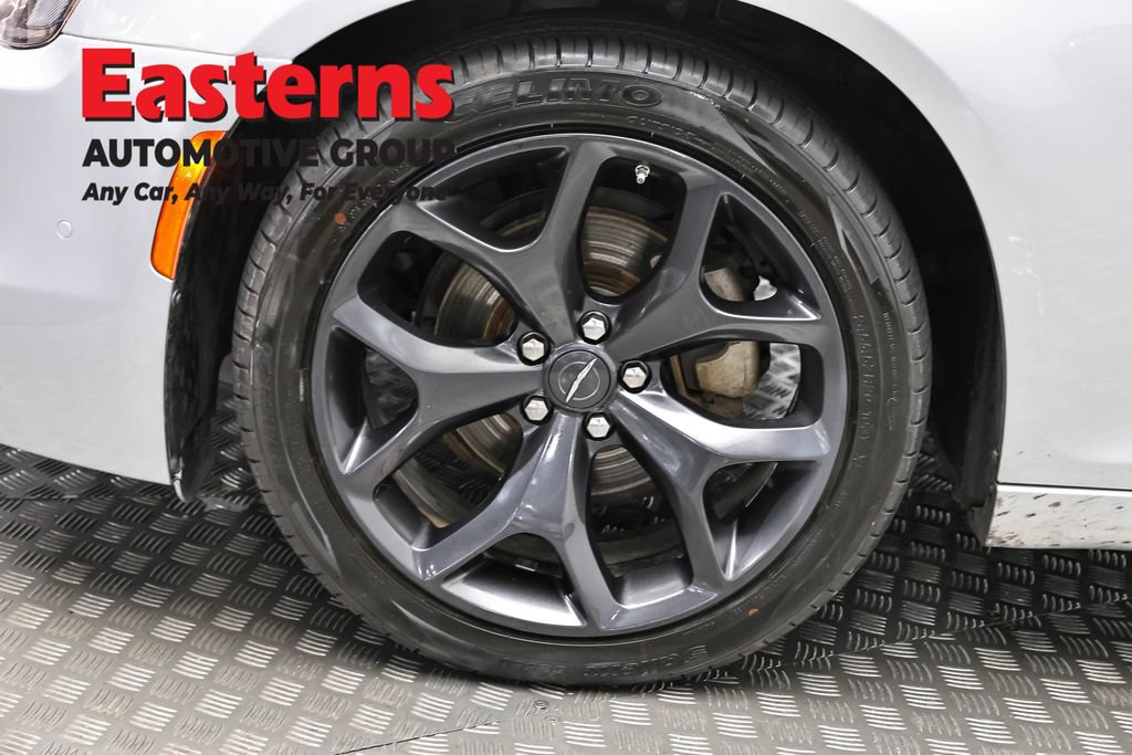 Used 2023 Chrysler 300 S RWD image 34