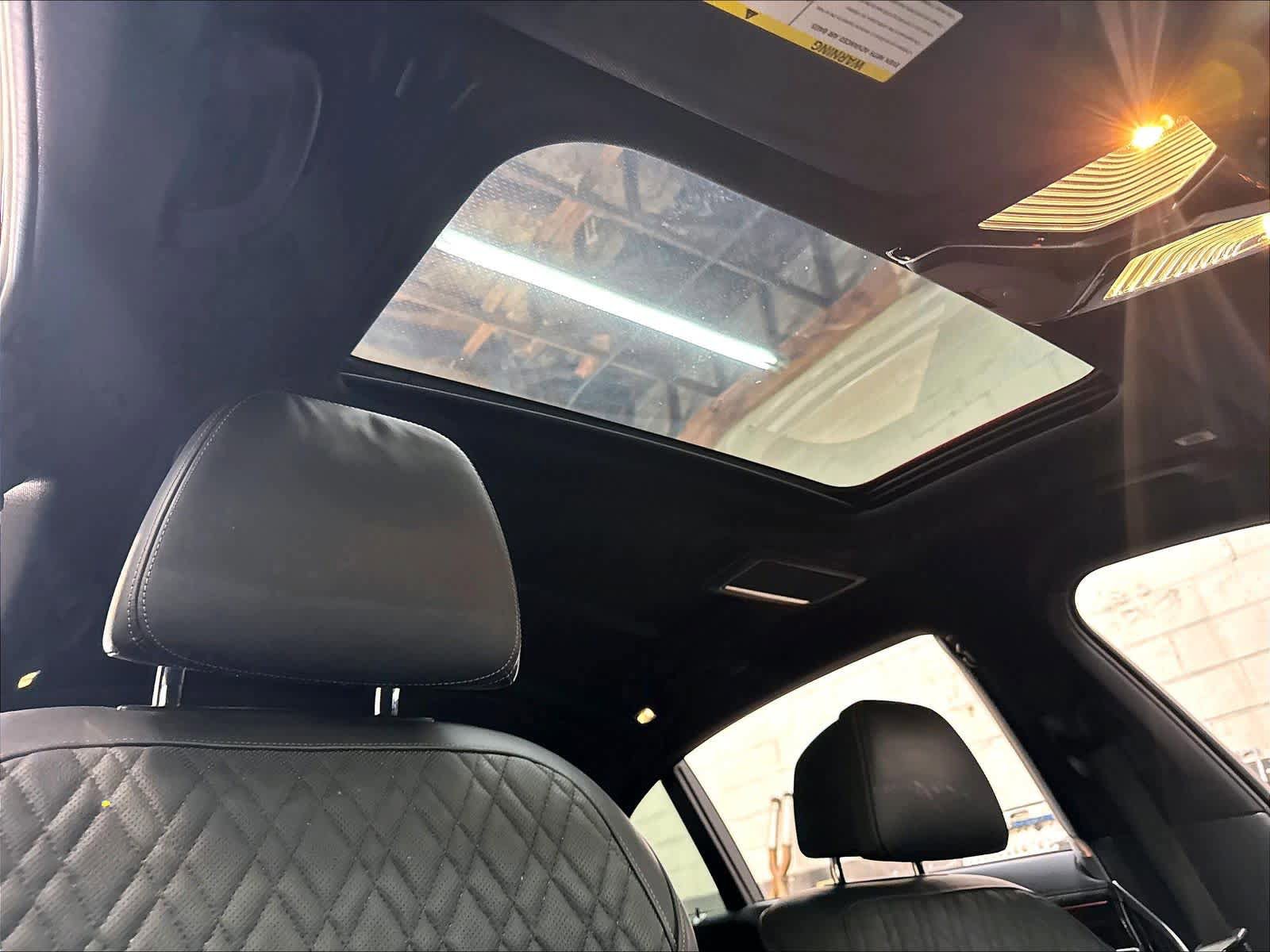 Used 2022 BMW 740i w/ M Sport Package RWD image 23