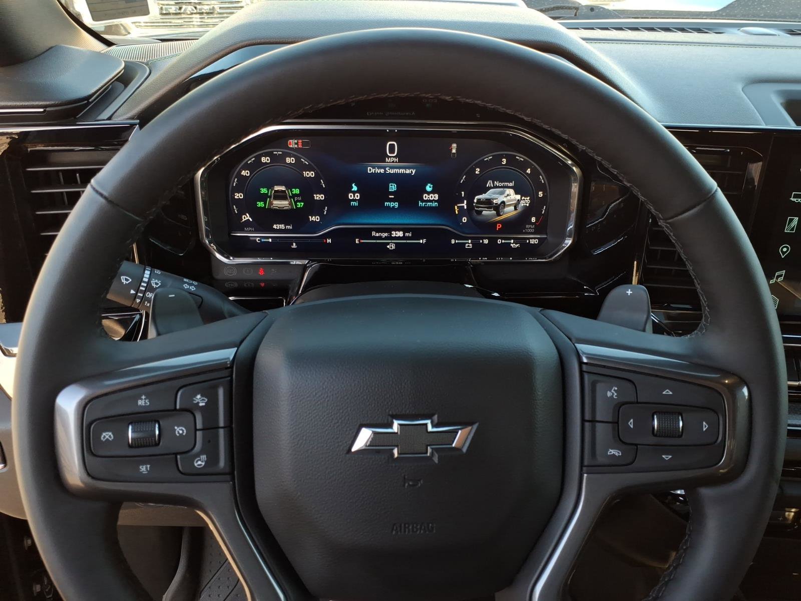 Used 2025 Chevrolet Silverado 1500 ZR2 w/ Technology Package image 19