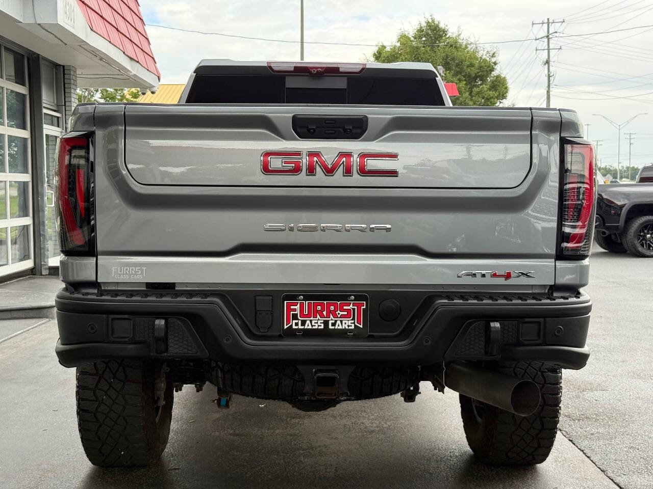 Used 2024 GMC Sierra 2500 AT4X w/ AT4X AEV Edition image 4