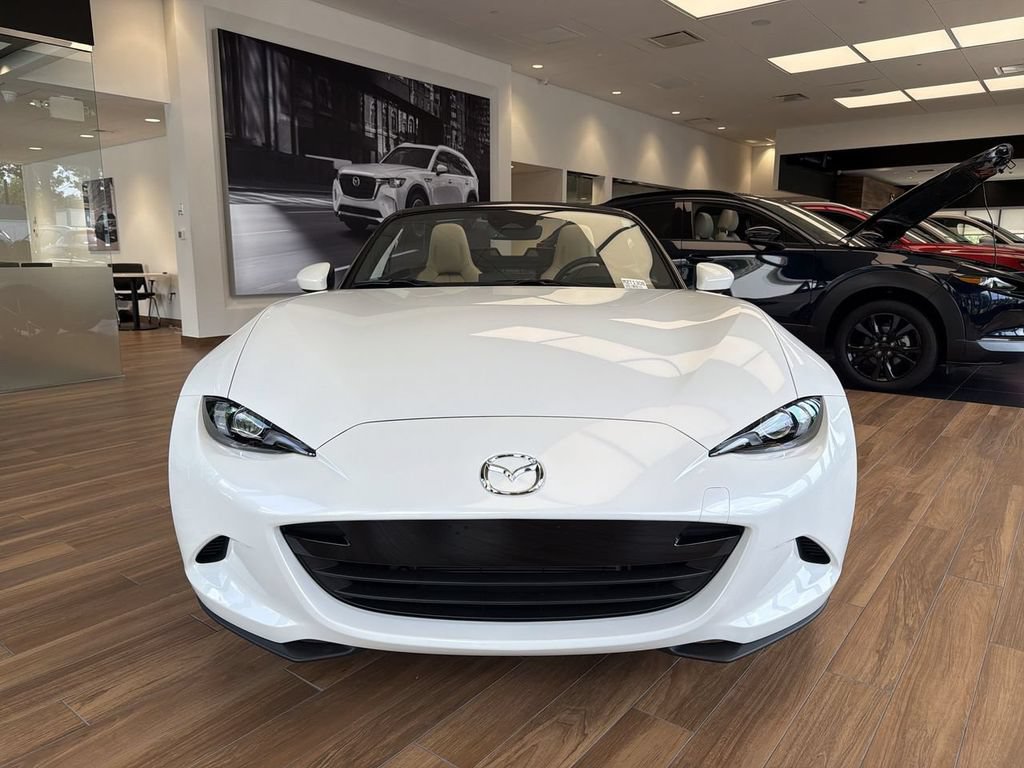 New 2026 MAZDA MX-5 Miata Grand Touring RWD image 3