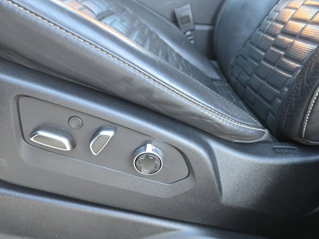 Used 2022 Cadillac Escalade ESV Sport Platinum w/ Heavy-Duty Trailer Package image 11