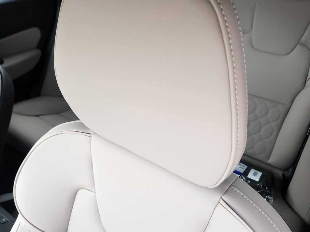 New 2026 Volvo XC60 T8 Plus w/ Protection Package Premier image 6