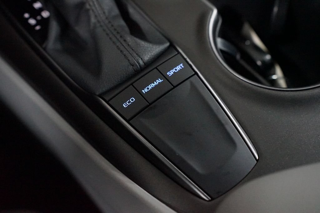 Used 2022 Toyota Camry SE FWD image 22