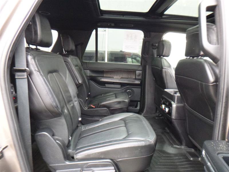 Used 2018 Ford Expedition Max Limited w/ Equipment Group 302A AWD/4WD image 9