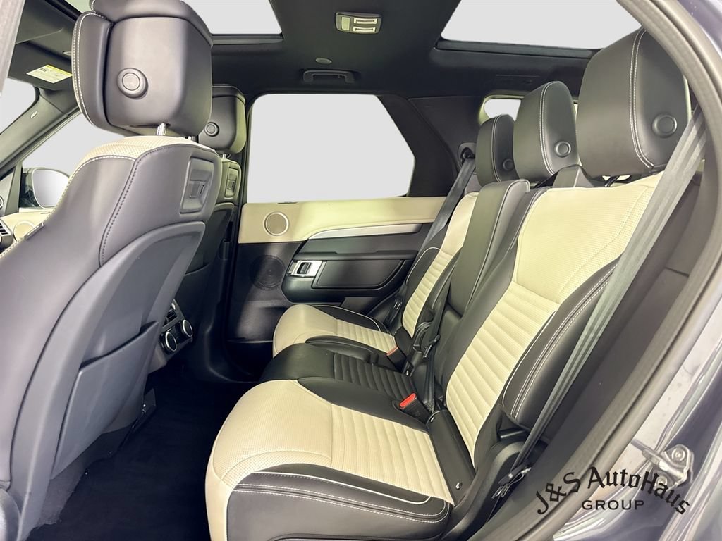 Used 2024 Land Rover Discovery Dynamic SE AWD/4WD image 28
