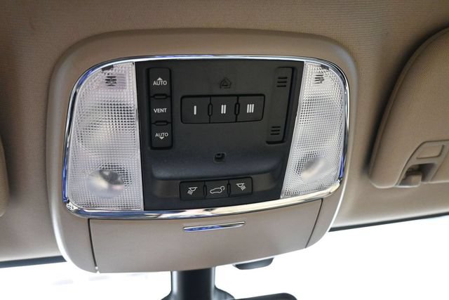 Used 2019 Jeep Grand Cherokee Limited w/ Trailer Tow Group IV RWD image 19