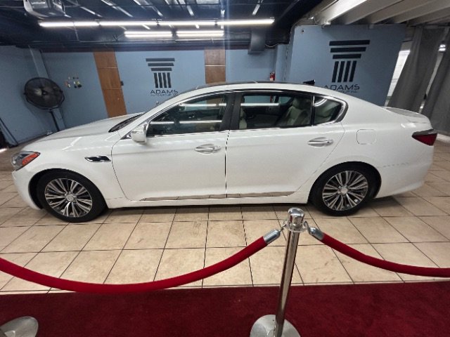 Used 2016 Kia K900 Luxury image 2