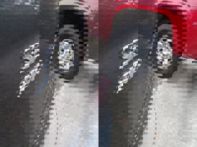 Used 2018 Toyota RAV4 SE image 19