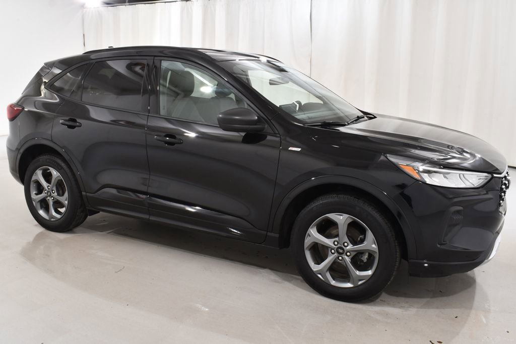 Used 2024 Ford Escape ST-Line w/ Tech Pack #1 AWD/4WD image 5