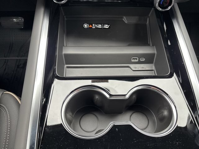 New 2026 Chevrolet Suburban Premier AWD/4WD image 22