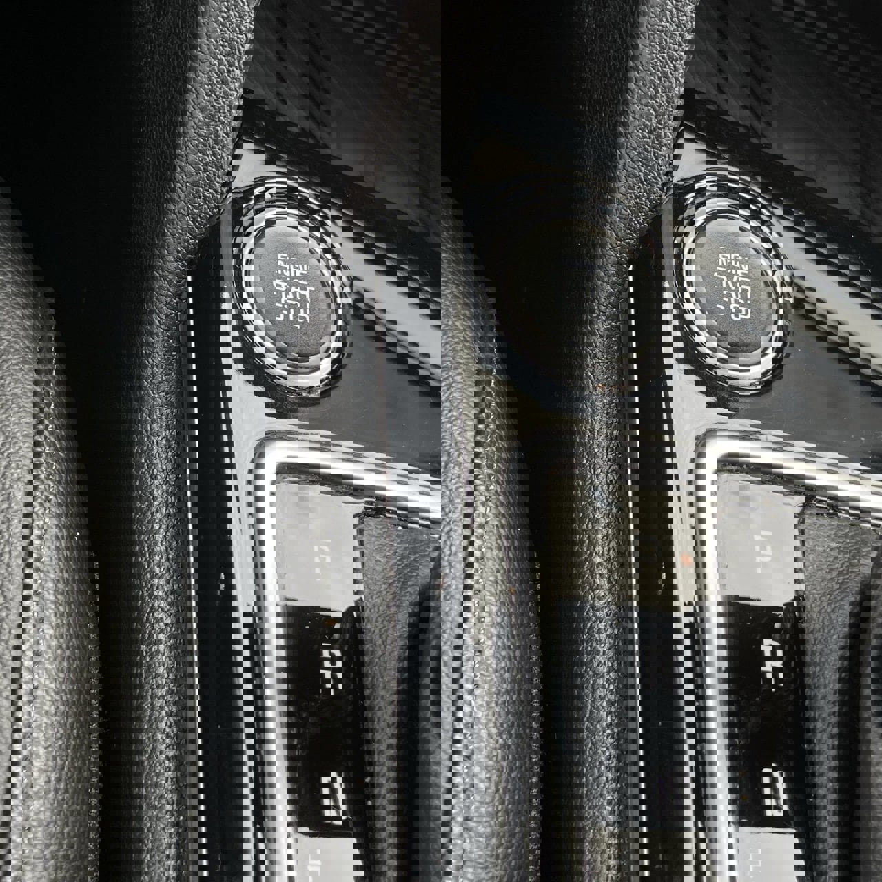 Used 2025 Kia Sportage EX w/ Premium Package image 16